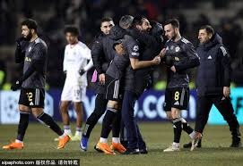 [乒乓球]深圳大学俱乐部捧起乒超“凤杯”