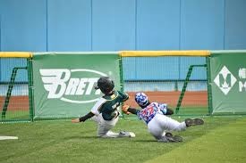 桑德斯：库里强到离谱，教练信任我所以才让我去防他